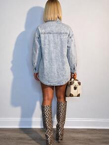 Boho Chic Women's Denim Jacket, Long Sleeve, Button Front, And Pockets, In A Midi Length With A Classic Collar, Non-Stretch. - Blue - View 4