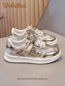 1 Pair Girls' Breathable Lace Patchwork + 3D Heart Rhinestone Embellishment, Gold Mirror Film Toe Cap, Exquisite Layered Design, Wide Round Toe Protection, Hook And Loop Closure For Easy On/Off, Non-Slip Wear-Resistant Flat Sole, Elegant Fairy Princess Sneakers, Suitable For Daily Wear, Parties, And Matching With Little Dresses - Gold - View 7