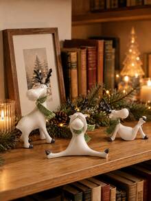 Fun Christmas Reindeer Sculpture, Cute Humorous Deer Statue With Green Scarf, Modern Christmas Tabletop Decor, Suitable For Mantel, Shelf, Living Room, Office, Winter Holiday Decoration, Christmas Gift - Selected Items - View 11