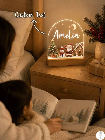 1 pezzo Luce notturna LED in acrilico personalizzata per Natale, lampada natalizia con nome personalizzato e base in legno, design con Babbo Natale, pupazzo di neve, albero di Natale e casetta di pan di zenzero, decorazione festiva per camera da letto e tavolo, decorazione invernale per la casa, regalo di Natale