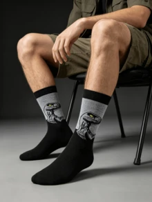 1/2 Pairs Men's Personalized Velociraptor Print Mid-Calf Socks, Fun Dinosaur Pattern Casual Socks, Creative Daily Wear Gift Socks, Cosplay Halloween Costume - Multicolor - View 7