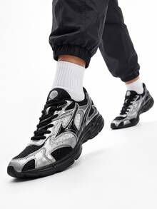 Mizuno 新款 SPEED 2K 緩震透氣網布多功能休閒慢跑鞋 中性款 - 銀色/黑色 - 查看 3