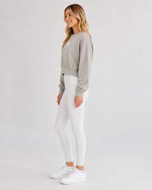 Nike Sportswear Club Fleece Boxy 圓領短版套頭衛衣 淺灰色休閒款 女款 - 灰色 - 查看 7