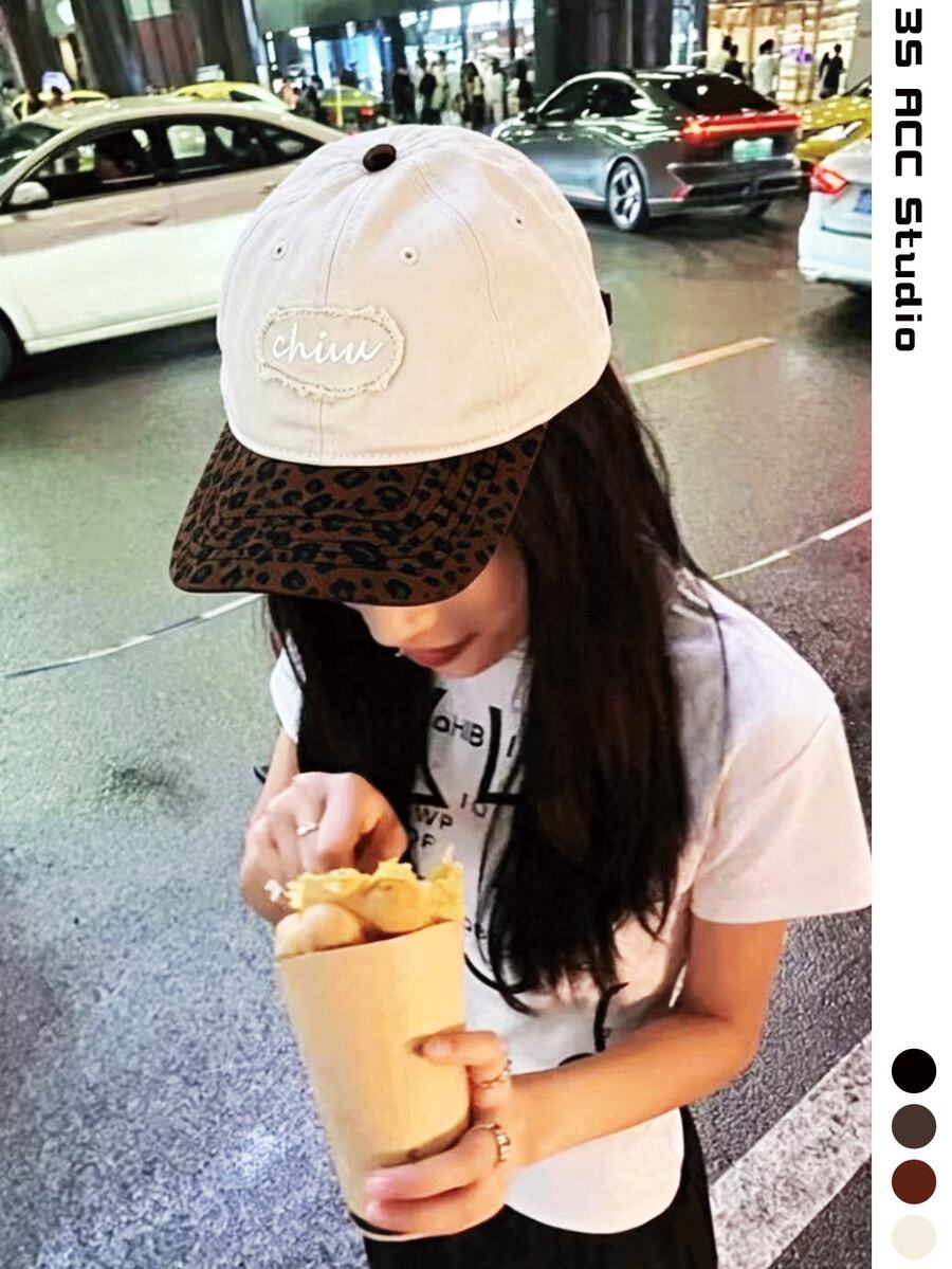 軟頂復古撞色豹紋彎帽簷棒球帽 美式復古豹紋拼接棒球帽 女款春夏大頭圍寬帽簷棒球帽 修臉遮陽帽 撞色刺繡字母棒球帽 加深圓頂修臉棒球帽