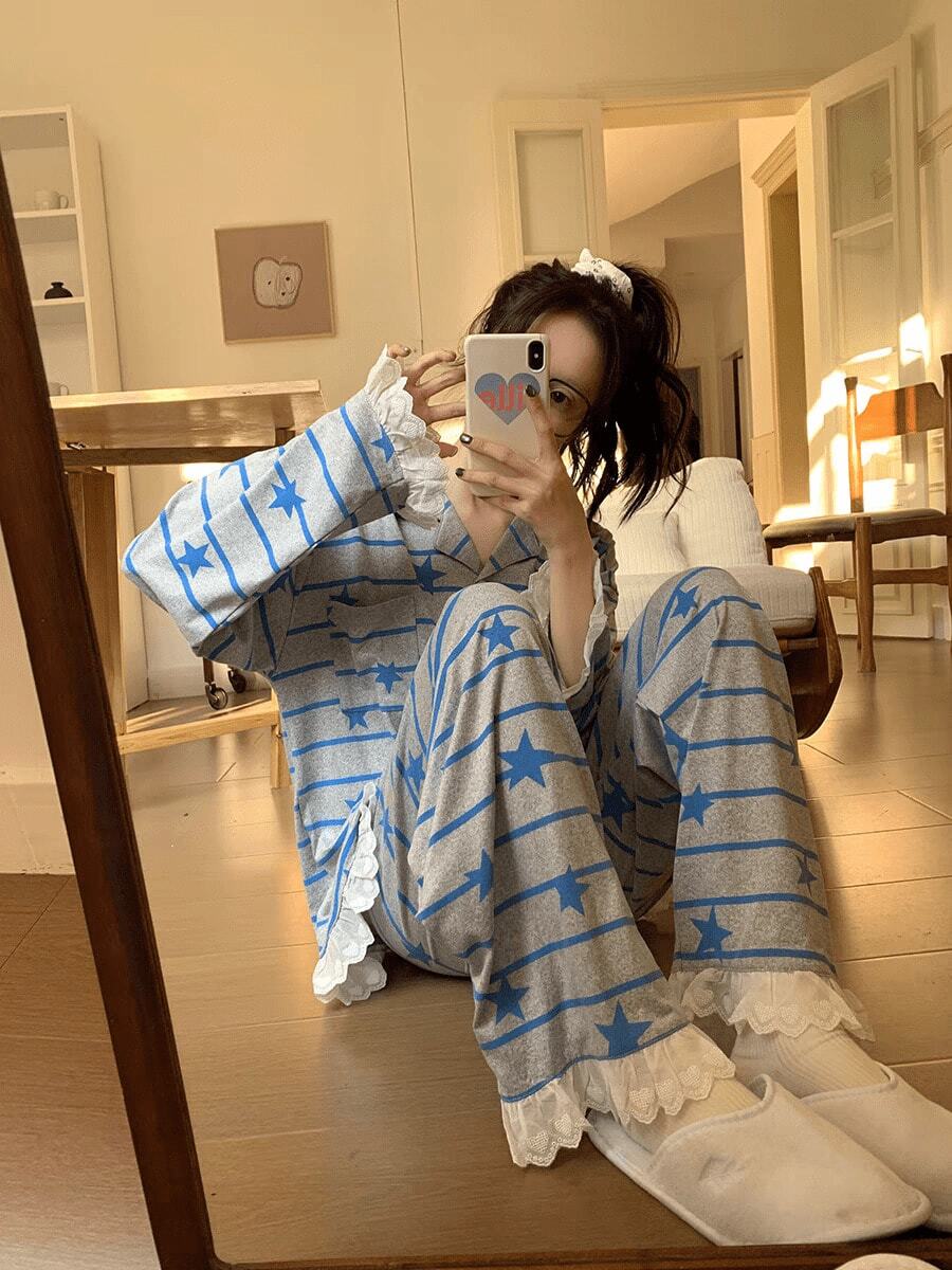 Set Piyama Wanita Motif Garis-Garis Pentagram Blok Warna, Musim Semi/Gugur, Hiasan Renda, Set Pakaian Santai yang Nyaman, Elegan