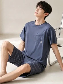 AICJ 男士純色休閒寬鬆極簡可穿戴春夏口袋圓領短袖格紋短褲家居睡衣套裝 2件組 - 藏蓝色 - 查看 1