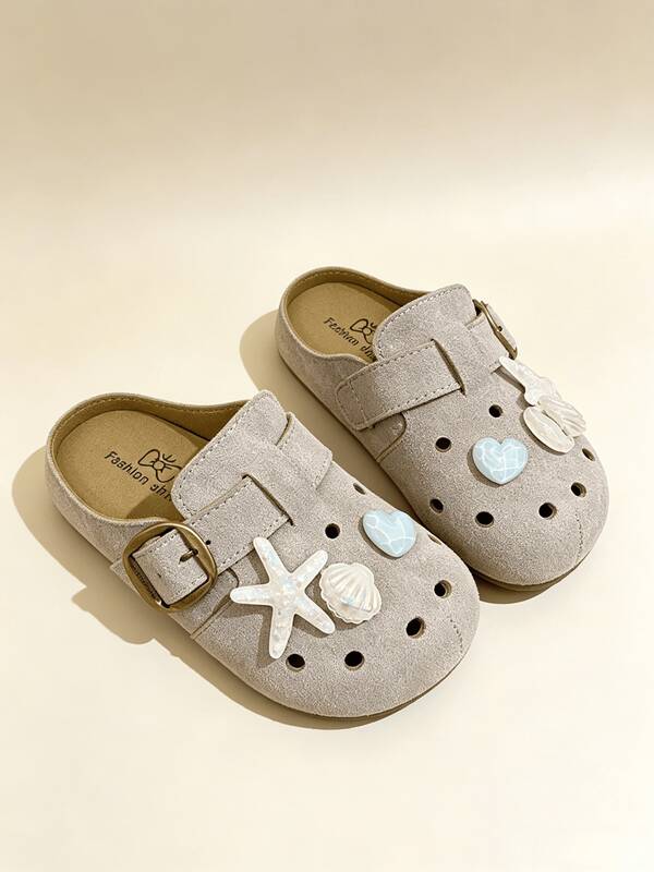 A Pair Of Girls Cute Clog Sandals With Sea Star Shell Charms, Adjustable Strap Closed Toe EVA Slides, Beach Vacation Slip On Shoes