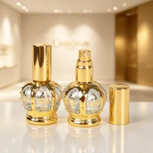 زجاجة عطر رذاذ قابلة لإعادة التعبئة بشكل تاج 15 مل، بخاخ عطر زجاجي فارغ بنقش ذهبي عتيق، مناسب للغرفة والاستخدام اليومي، حاوية زجاجية، سهلة التخزين، رذاذ عطر للنساء والرجال - متعدد الألوان - مشاهدة 3