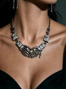 3pcs Halloween Dark Gothic Punk Skull Earrings & Necklace Set, Includes Skull Dangle Earrings And Skull Palm Spliced Necklace, Suitable For Halloween Party, Rock Music Festival And Subculture Themed Looks, Wearing The Set Enhances Visual Impact, Eye-Catching Accessories, Perfect Gift For Gothic Lovers (Necklace Color Is Gunmetal Black) - Multicolor 3 - View 3