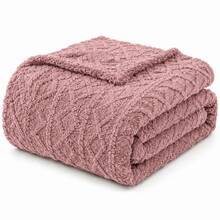 Manta Cobertor Jacquard Felpudo com Relevo Anti-Pilling 2,00m x 1,80m Quarto Sofa Cama - Rosê - Visão 4