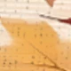 متعدد الألوان