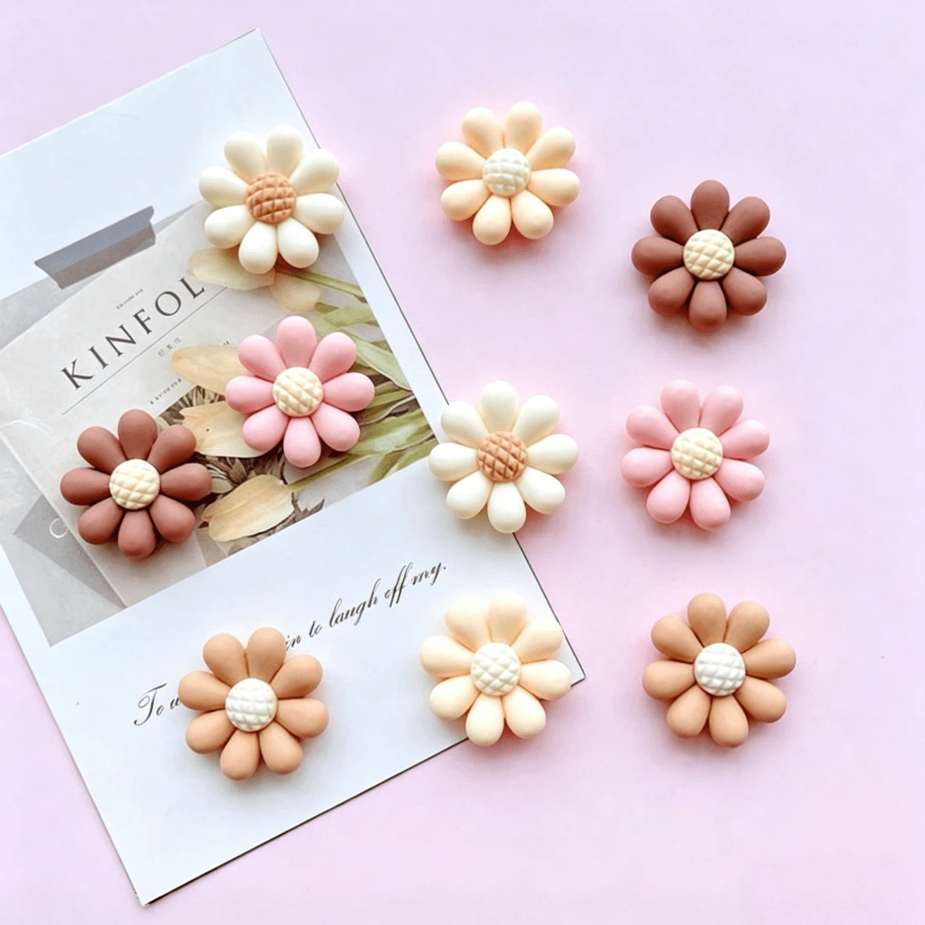2/5/10 قطع مغناطيس ثلاجة مزهر، ملصقات ديكورية من الراتنج بشكل عباد الشمس لطيفة، مغناطيس ثلاجة مخصص، مناسب للمطبخ والمكتب والسبورة البيضاء وخزانة التخزين والخزانة وغسالة الأطباق وآلة القهوة وديكور المنزل وهدية العطلات - الزهور - مشاهدة 1