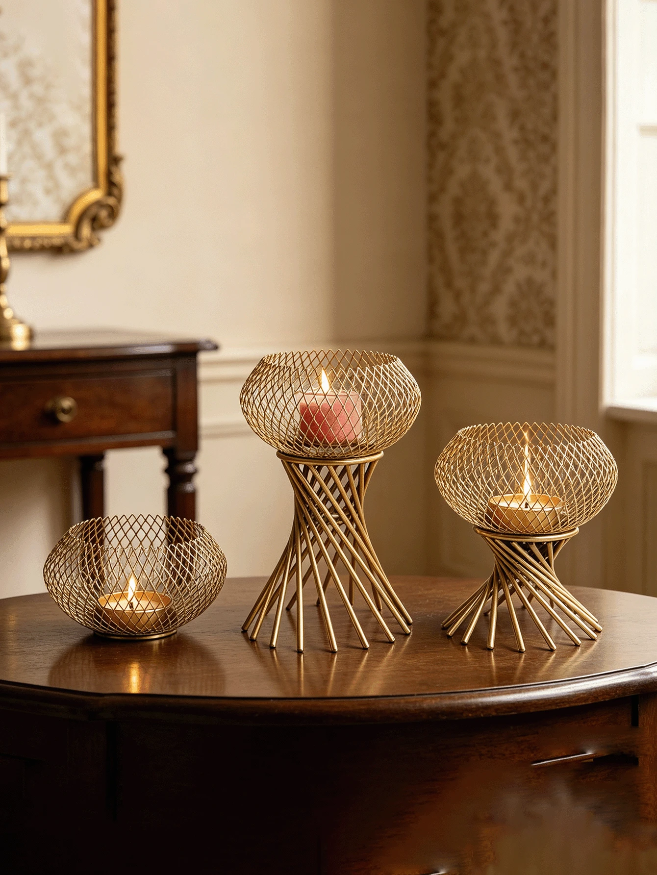 1pc Gold Wrought Iron Candle Holder With Matching Clip (Candle Not Included), Desktop Candle Holder Base Decor, Suitable For Halloween, Christmas, Wedding, Celebration, Bar, Restaurant Atmosphere Decoration, Birthday, Holiday, Housewarming Gift - Gold - View 1