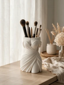 1pc Wedding Couple Design Pen Holder, Multifunctional Desktop Storage Organizer, Home Office Decor Ornament, Wedding Gift, Makeup Brush Holder, Room Decoration, Cosmetic Storage, Vanity Accessories - Multicolor - View 7