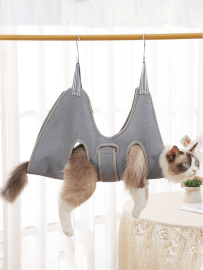 Set Hammock Perawatan Hewan Peliharaan & Sarung Tangan Penghilang Bulu Rontok - Penahan Pemotong Kuku, Alat Bantu Pemberian Makan Anti Gores, Sarung Tangan Mandi - Aman, Nyaman, Menghilangkan Bulu Rontok - Perawatan di Rumah, Mandi - Sempurna untuk Pemilik Hewan Peliharaan, Pecinta Kucing/Anjing - Hadiah untuk Natal, Ulang Tahun, atau Acara Apa Pun.