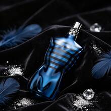 عطر رجالي مناسب للنهار والمساء بقيمة تمييز عالية، نغمات خشب الصندل الأنيقة مدمجة مع نغمات مائية وحمضية منعشة، مثالي للاستجمام والتجمعات الاحتفالية. - فوجير - مشاهدة 11