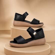 Women Flat Sandals - Black - View 6