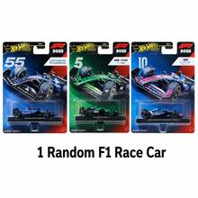 Hot Wheels Premium F1 Ferra-Ri HP Racing Car #44 Model Die-Cast, Skala 1:64, Kendaraan Koleksi Formula 1 dengan Detail Tim Otentik, Desain Balap Kecepatan Tinggi, Koleksi Balap Scuderia Ferrari - MultiWarna - View 5