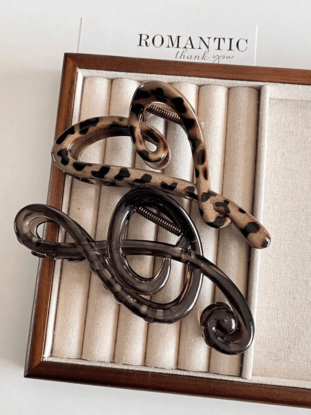 2pcs Leopard Print Heart Large Hair Claw + Solid Color Music Note Shark Hair Claw, Autumn/Winter Maillard Style Leopard Shark Hair Clip For Back Of Head Updo, Versatile Elegant Hair Claw For Women, Suitable For Daily, Commuting, Dating, Premium Gift For Girls - Multicolor - View 1