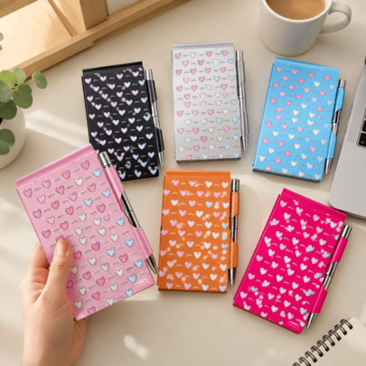 1 Set Bloc-notes de poche à motif cœur avec stylo assorti, 6 couleurs disponibles, mini carnet portable pour notes quotidiennes et cadeaux