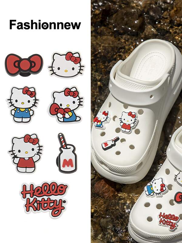 SANRIO 7 أنماط/مجموعة | تمائم أحذية كرتونية لطيفة من سانريو هالو كيتي لامعة (مادة PVC عالية الجودة ومتينة)، مناسبة للصنادل والأحذية المفتوحة والحقائب والأساور - هدية مثالية للأصدقاء في عيد الهالوين والكريسماس وعيد الحب وعيد الميلاد (مجموعة مختلطة تُرسل عشوائيًا)