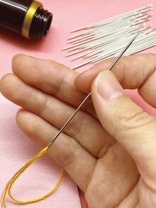 30pcs Side-Loading Self-Threading Needles With Large Eye Design, Paired With Faux Sandalwood Storage Needle Case, Easy Threading, Suitable For Clothing Repair, Embroidery, Fabric Crafts, Home Textile Mending, Daily Sewing DIY Accessories - Side-mounted Needle + Faux Sandalwood Needle Case - View 3