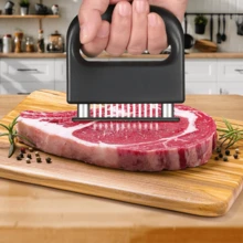 Pelunak Daging Stainless Steel 48 Jarum, Gagang ABS Hitam Anti Selip dengan Kunci Pengaman, Jarum Baja Tajam dengan Cepat Memecah Serat Daging, Cocok untuk Steak, Daging Sapi, Kalkun, Ikan, Berbagai Unggas untuk Memarinasi dan Memberi Bumbu, Alat Pra-pengolahan Dapur Rumah, Koki Keluarga Mudah Membuat Daging Empuk, Aksesori Memasak Daging Portabel dan Tahan Lama - MultiWarna - View 5