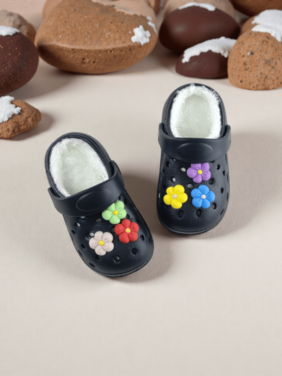 Cute Children's Fashionable Home And Comfortable Indoor And Outdoor Wear With Plush Insulation, Children's Perforated Shoes