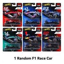 Hot Wheels Premium F1 Ferra-Ri HP Racing Car #44 Model Die-Cast, Skala 1:64, Kendaraan Koleksi Formula 1 dengan Detail Tim Otentik, Desain Balap Kecepatan Tinggi, Koleksi Balap Scuderia Ferrari - MultiWarna - View 2