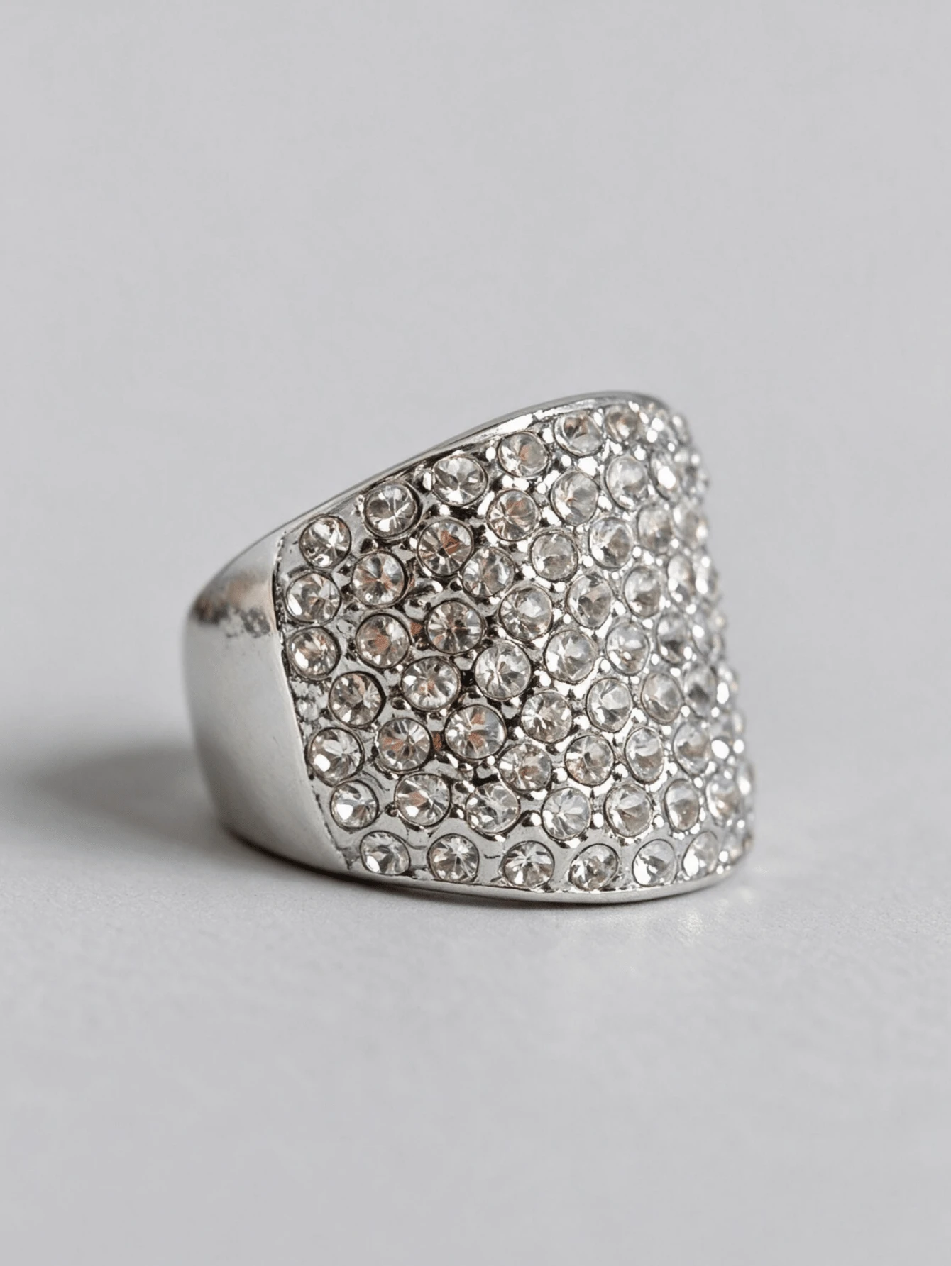 1pc Shiny Rhinestone Inlaid Geometric Thick Ring, Vintage Silver Dome Chunky Statement Ring, Modern Aesthetic High Gloss Wedding Jewelry Accessory - Silver 2 - View 1
