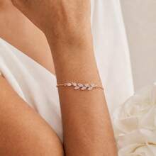 1pc Gold-Colored Leaf & Wheat Spike Design Copper Bracelet With Cubic Zirconia Inlay, Suitable For Women To Wear In Daily Life, Date And Party Occasions - Yellow Gold - View 3