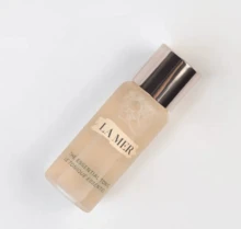 LA MER The Treatment Lotion 30ml | Refreshing & Soothing Skin Toner With Patented Deconstructed Waters™ Charged Water Molecules & Marine Mineral Extract, Maintains Oil-Water Balance, Sensitive Skin Friendly - 30ml - View 2