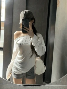 女款防曬透明罩衫長袖T恤，白色不對稱領口上衣，性感風格 - 白色 - 查看 8