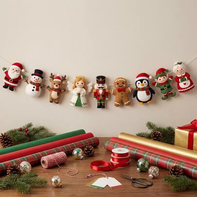 Christmas Character Banner Garland, Santa Snowman Reindeer Angel Nutcracker Gingerbread Man Penguin Elf Mrs Claus Cutout Bunting For Xmas Holiday Wall Hanging Decor,Holiday Atmosphere Props,Party Props, Party Favors,Christmas Decorations.2D,Felt