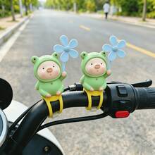 Hiasan Kincir Angin Babi Katak Hijau Lucu dan Kreatif, Bahan PVC (Tali Silikon/Stiker Tanpa Sambungan) 2 Pilihan, Cocok untuk Sepeda, Sepeda Listrik, Sepeda Motor, Dekorasi Interior Mobil - Katak, Babi, dan Kincir Angin - View 2