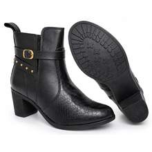 Bota Feminina Cano Curto Croco Salto Médio Bloco Fivela Dourada - Preto - Visão 4