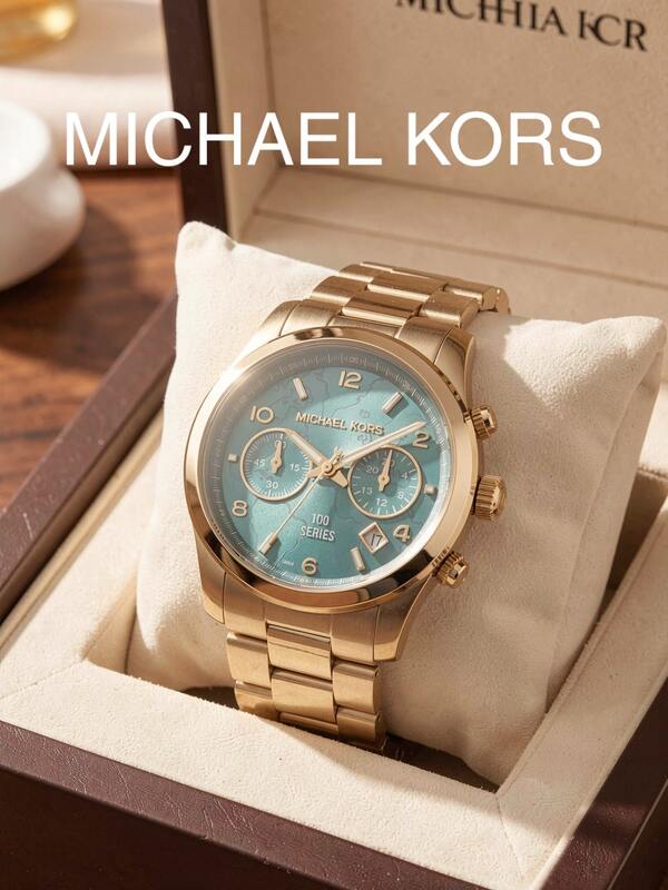 Jam Tangan Kronograf Quartz Unisex MICHAEL KORS MK5815 Runway100 Series, Tali Stainless Steel Berlapis Emas, Dial Berukir Peta Biru Tosca 38mm, Jendela Tanggal, Sub-Dial Multifungsi, Kaca Kristal Mineral, Aksesori Mewah Gaya Eropa dan Amerika yang Dipersonalisasi, Hadiah untuk Komuter