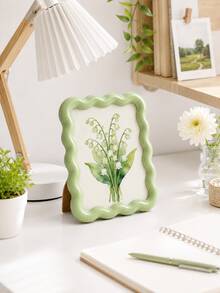 1pc Light Green Wavy Photo Frame, Cute Aesthetic Wavy Edge Picture Frame, Modern Desktop Decor, Suitable For Bedroom, Vanity, Desk, Dorm, Living Room, Home Decoration Gift - Fresh Green - View 7