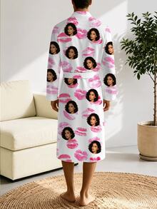 1pc Customizable Men's V-Neck Long Robe, Pink Lip Print Pattern, Funny Face Design, Men's Holiday Wear, Couple Pajamas Homewear, Suitable For Home, Beach, Pool, Unique Anniversary, Birthday, Holiday Gift For Boyfriend, Family, Friends - Multicolor - View 3