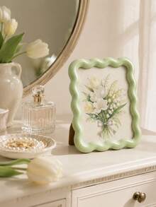 1pc Light Green Wavy Photo Frame, Cute Aesthetic Wavy Edge Picture Frame, Modern Desktop Decor, Suitable For Bedroom, Vanity, Desk, Dorm, Living Room, Home Decoration Gift - Fresh Green - View 5