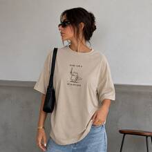 Camiseta Feminina Estampa Sapo Acabe com o Patriarcado Manga Curta Casual Streetwear - Bege - Visão 4