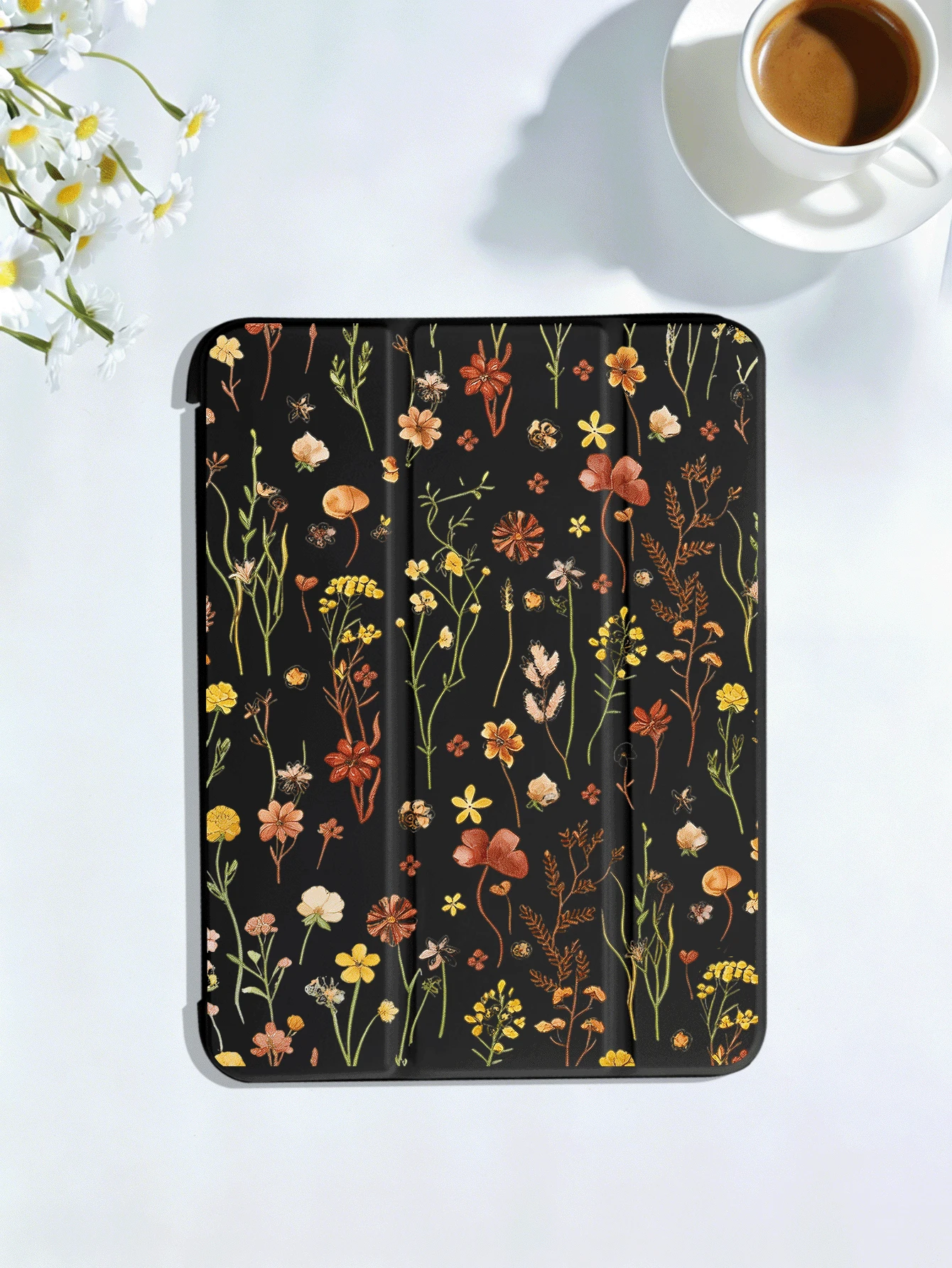 Retro Flowers Pattern Tablet Protective Case, Compatible With IPad 7/8/9/10th/Pro 11 /11th (A16) 2025 , Galaxy Tab S6 Lite / Galaxy Tab A11+ 2025, Offers Soft Shock-Proof Protection, Supports Smart Stand/Auto Wake/Sleep Function - Black - View 1