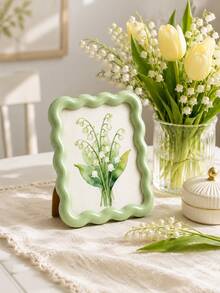 1pc Light Green Wavy Photo Frame, Cute Aesthetic Wavy Edge Picture Frame, Modern Desktop Decor, Suitable For Bedroom, Vanity, Desk, Dorm, Living Room, Home Decoration Gift - Fresh Green - View 6