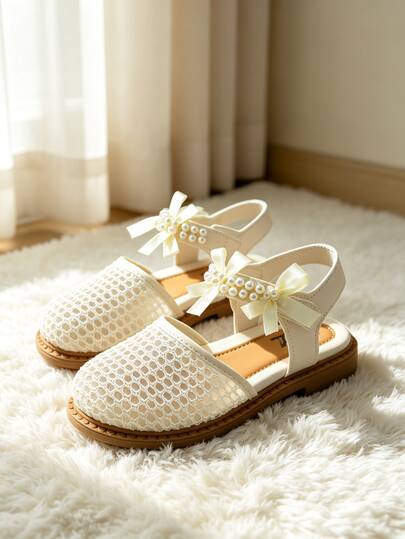 Kids Girls Beige Closed Toe Sandals, Lace Upper With Pearl Bow Decor,Adjustable Ankle Strap,Non-Slip Sole, Sweet Summer Shoes For Daily & Beach Wear
