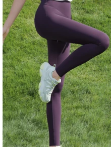 CAMEL CROWN Shark Pants 女款防曬涼感瑜伽褲 戶外跑步緊身下身訓練運動褲 - 嘉應紫 - 查看 3