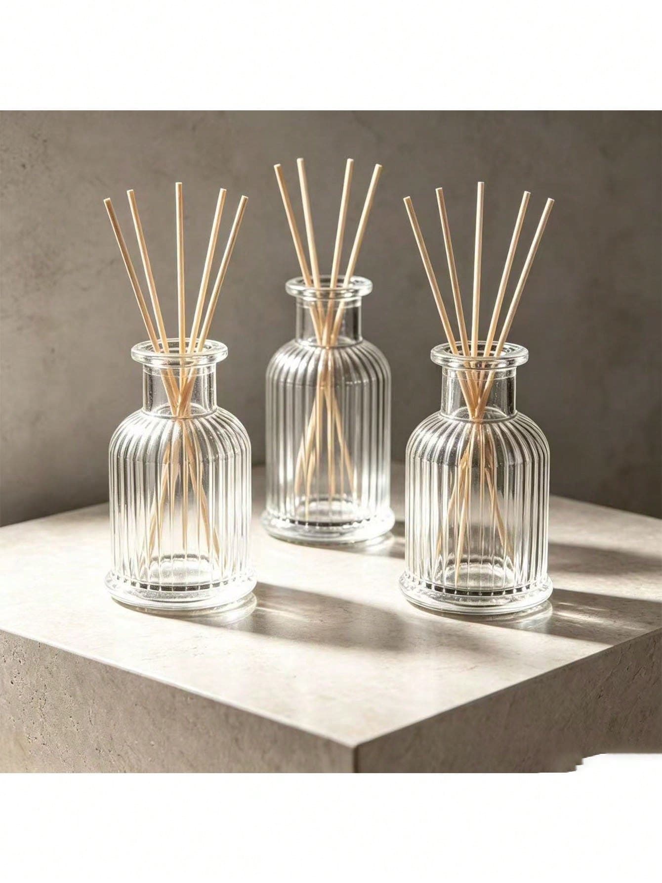 3Pcs 50ML Empty Aromatherapy Diffuser Bottles, DIY Fillable, Home Decor Vases, Party Gifts, Aromatherapy Accessories (Without Bottle Caps)