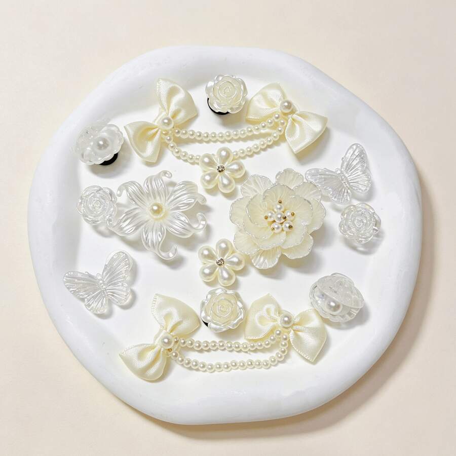 14件米色鞋飾(花朵、貝殼、蝴蝶結)適用於洞洞鞋DIY裝飾配件,完美搭配單品,生日、節日、派對禮物首選 - 白色 - 查看 1