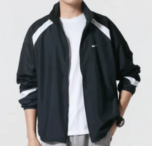 Jaket Basket Lengan Panjang Kerah Tegak dengan Resleting dan Logo Merek Nikelcon, Pria, Hitam - Hitam - View 3