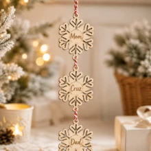Custom Wooden Snowflake Name Ornament, Personalized Christmas Tree Hanging Decor, Rustic Winter Holiday Style, Customized 1-6 Names Wall Decoration, Customizable Family Name Ornament, Festive Christmas Home Decor, Holiday Keepsake Gift 2026 - Style a - View 4