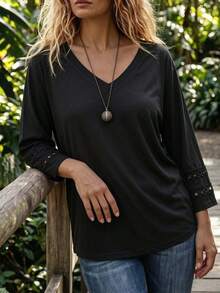 Plus Size Women's V-Neck 3/4 Sleeve Casual Loose Fit Top - Black - View 2